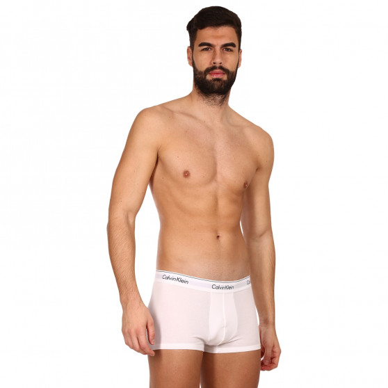 3PACK Мъжки боксерки Calvin Klein бяла (NB2380A-100)