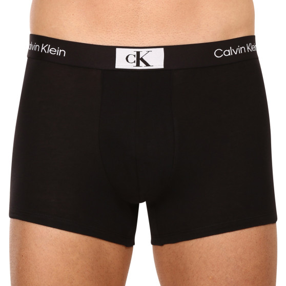 3PACK Мъжки боксерки Calvin Klein черено (NB3528A-UB1)