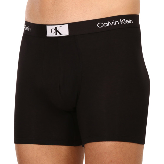 3PACK Мъжки боксерки Calvin Klein черено (NB3529A-UB1)