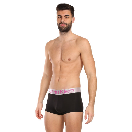 3PACK Мъжки боксерки Calvin Klein черено (NB3074A-MHQ)